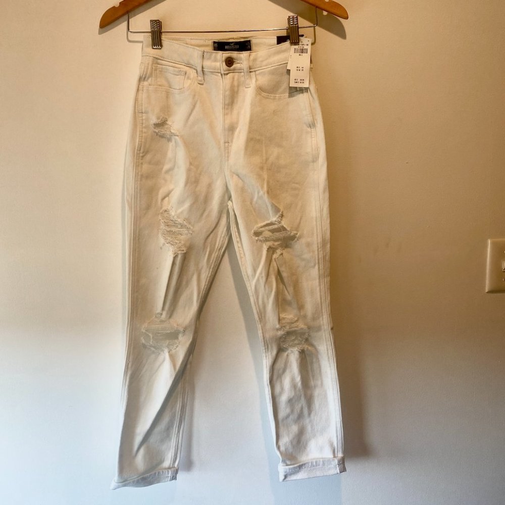 Hollister Ultra High Rise mom White Jean 00s short New with Tags